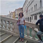 Laureata in biologia madrelingua francese